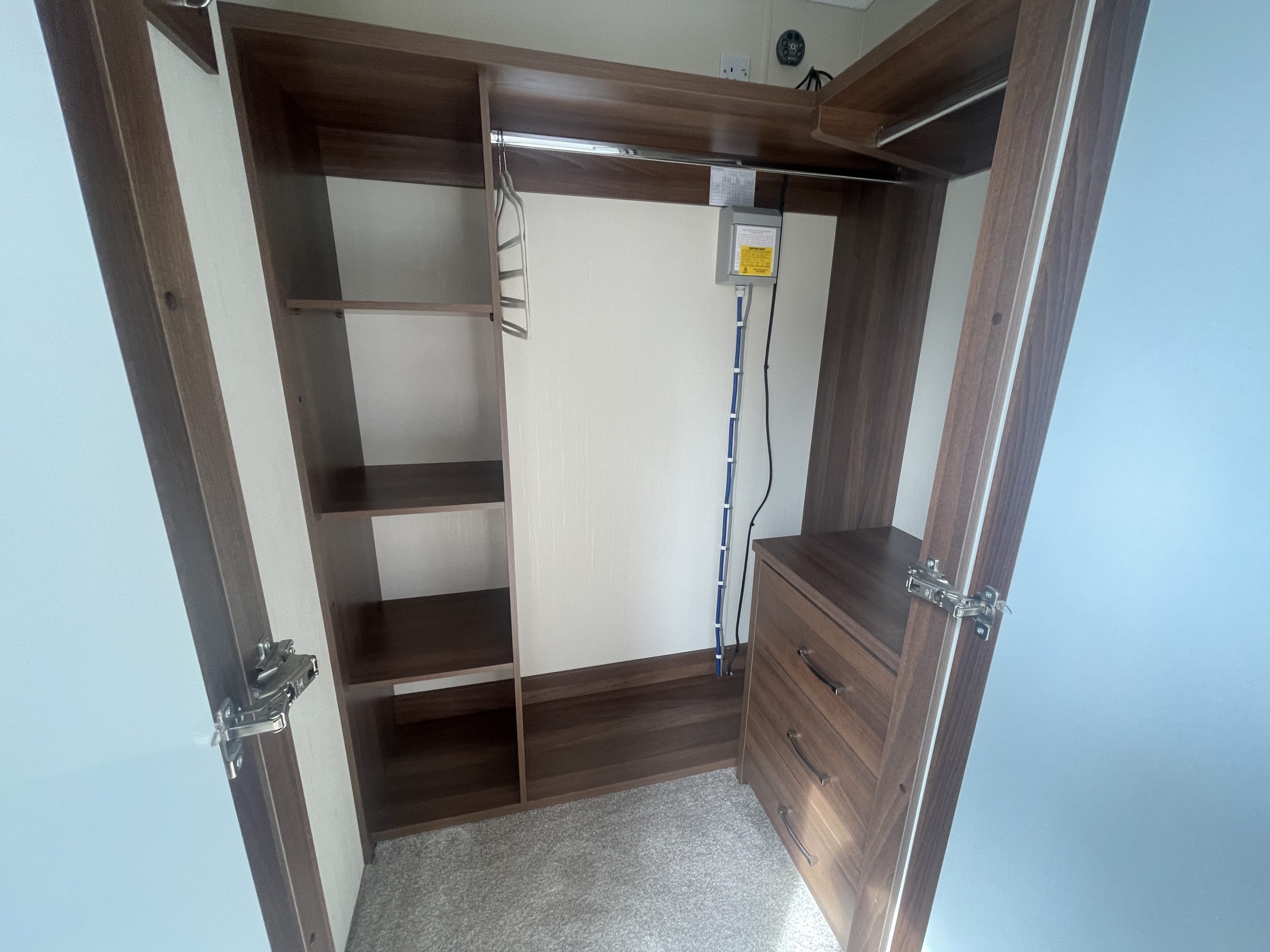 PEMBERTON PARKLANE 42X14 2 BED - Image 7