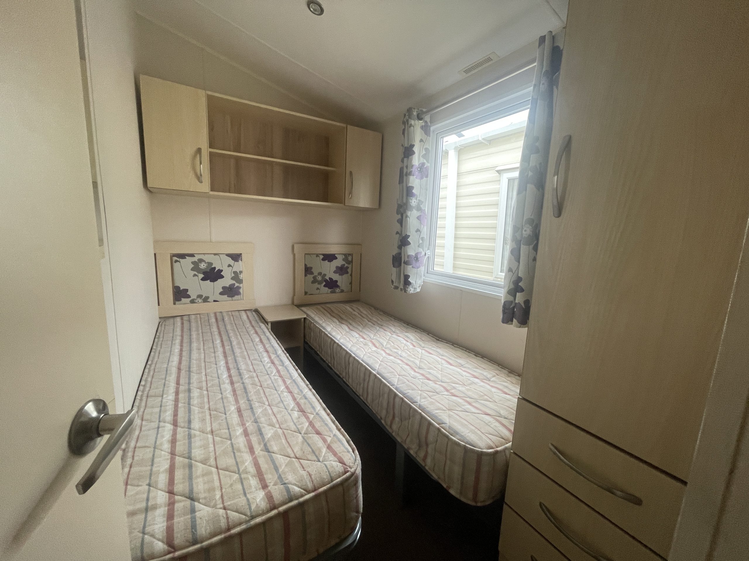 WILLERBY RIO GOLD 35X12 3 BED - Image 8