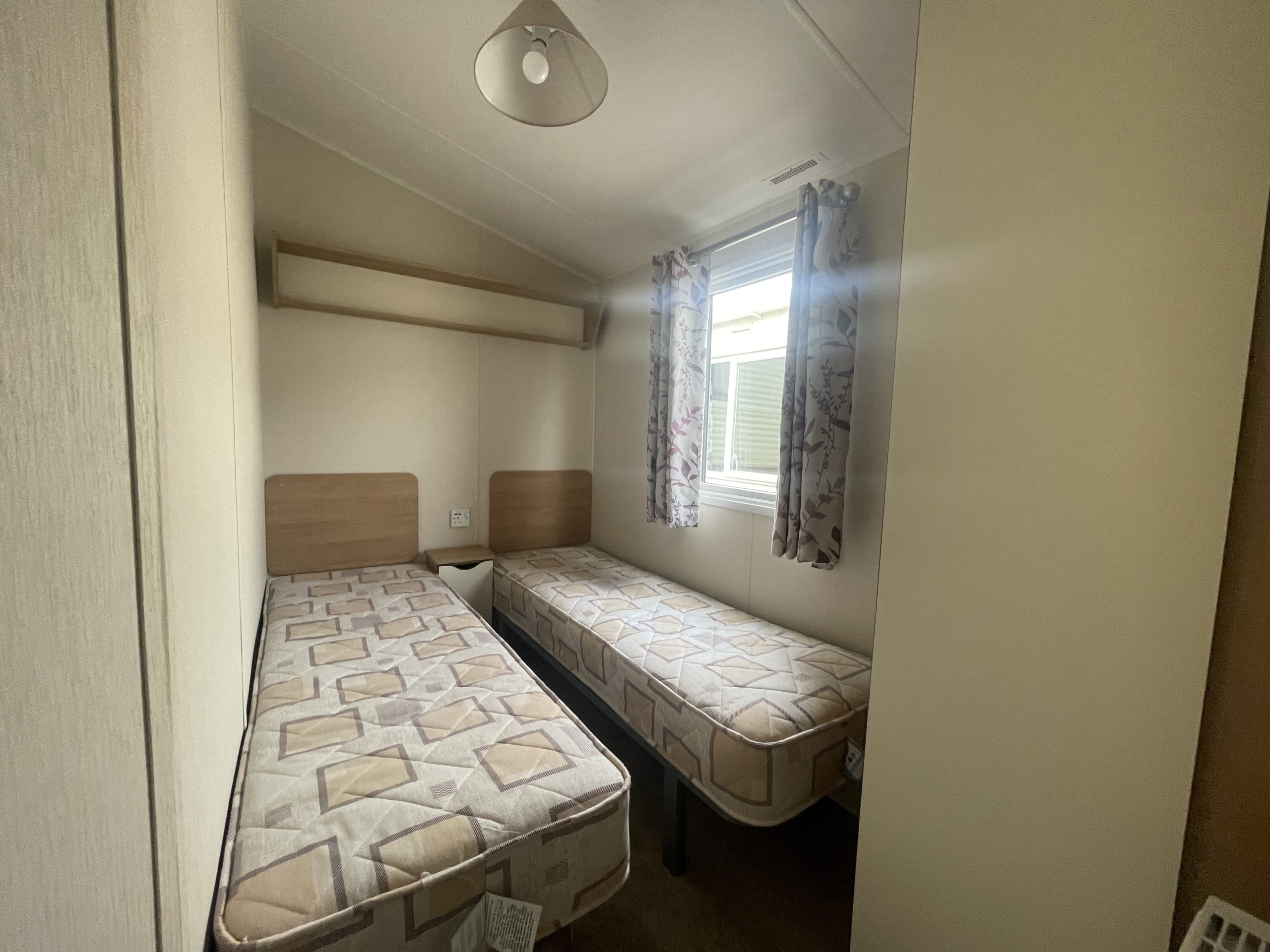 WILLERBY SEASON 35X12 3 BED - Image 10