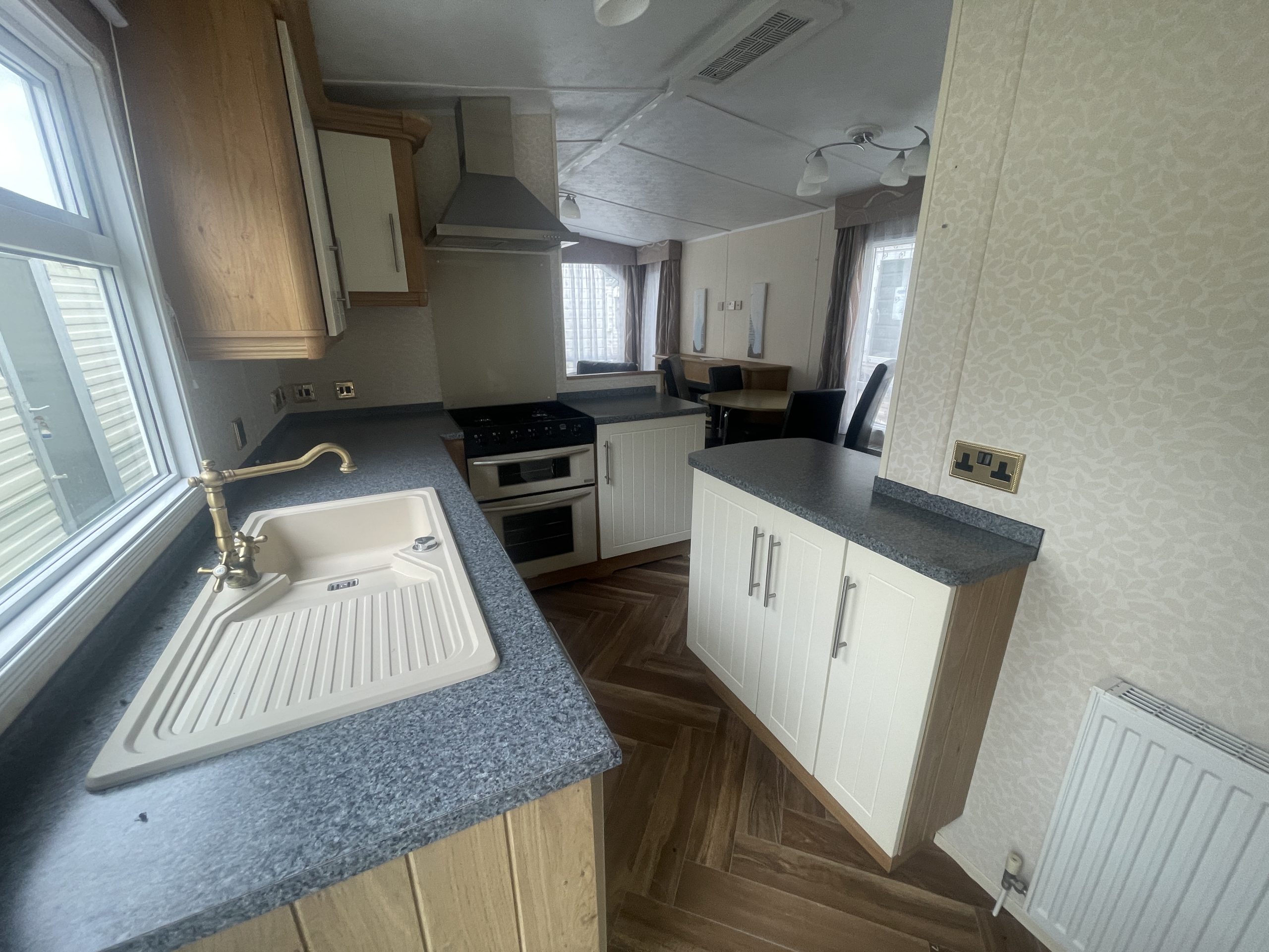 BK BALMORAL 40X12 3 BED - Image 2