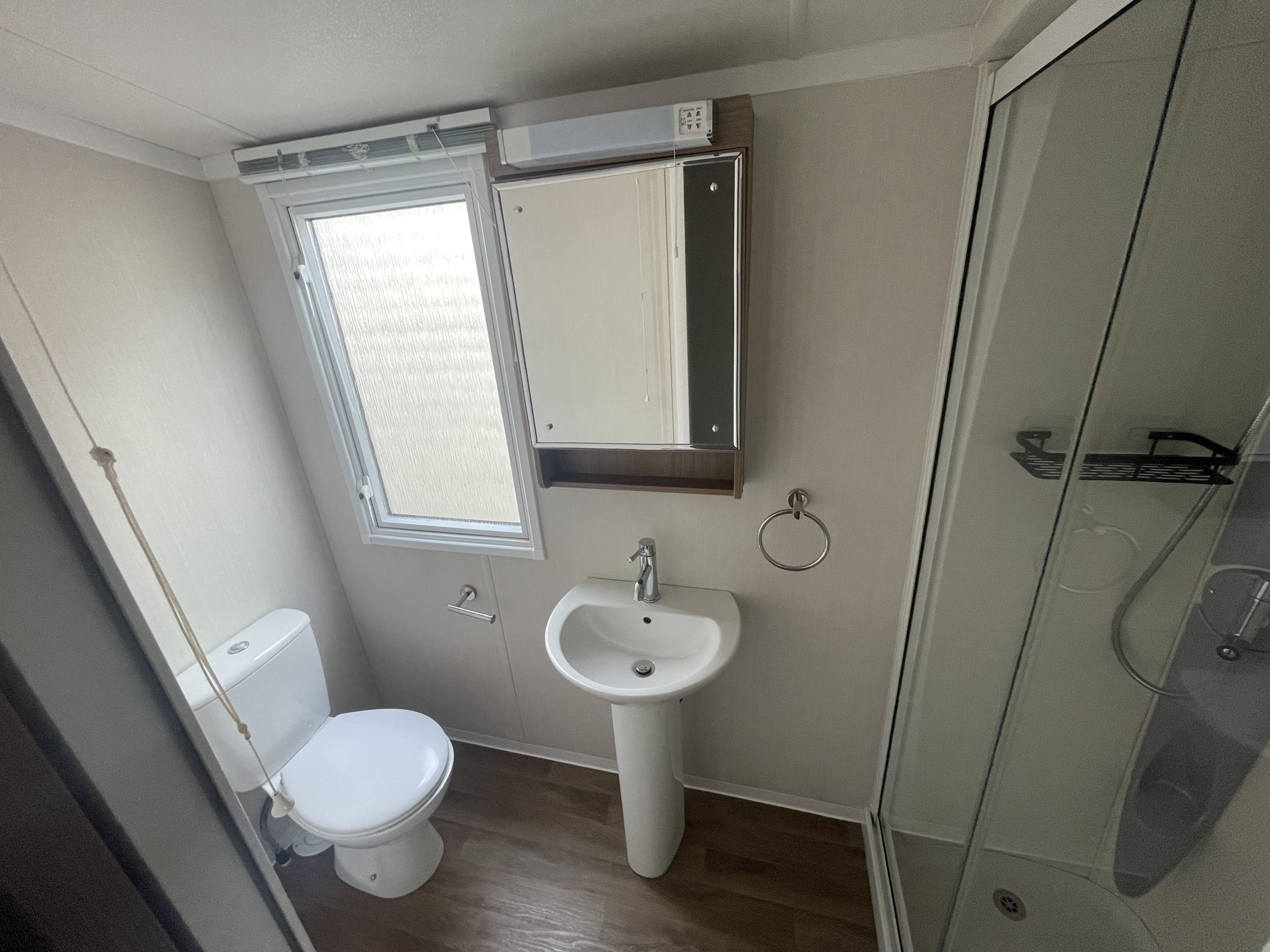 SWIFT BORDEAUX 38X12 3 BED - Image 6