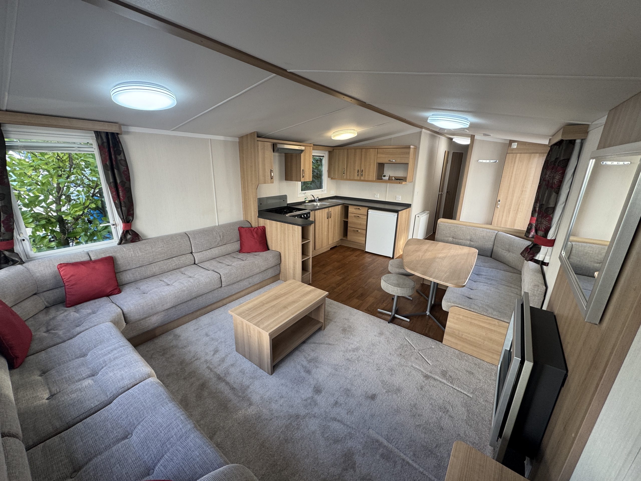 Swift Loire 35x12 3 bed - Image 4
