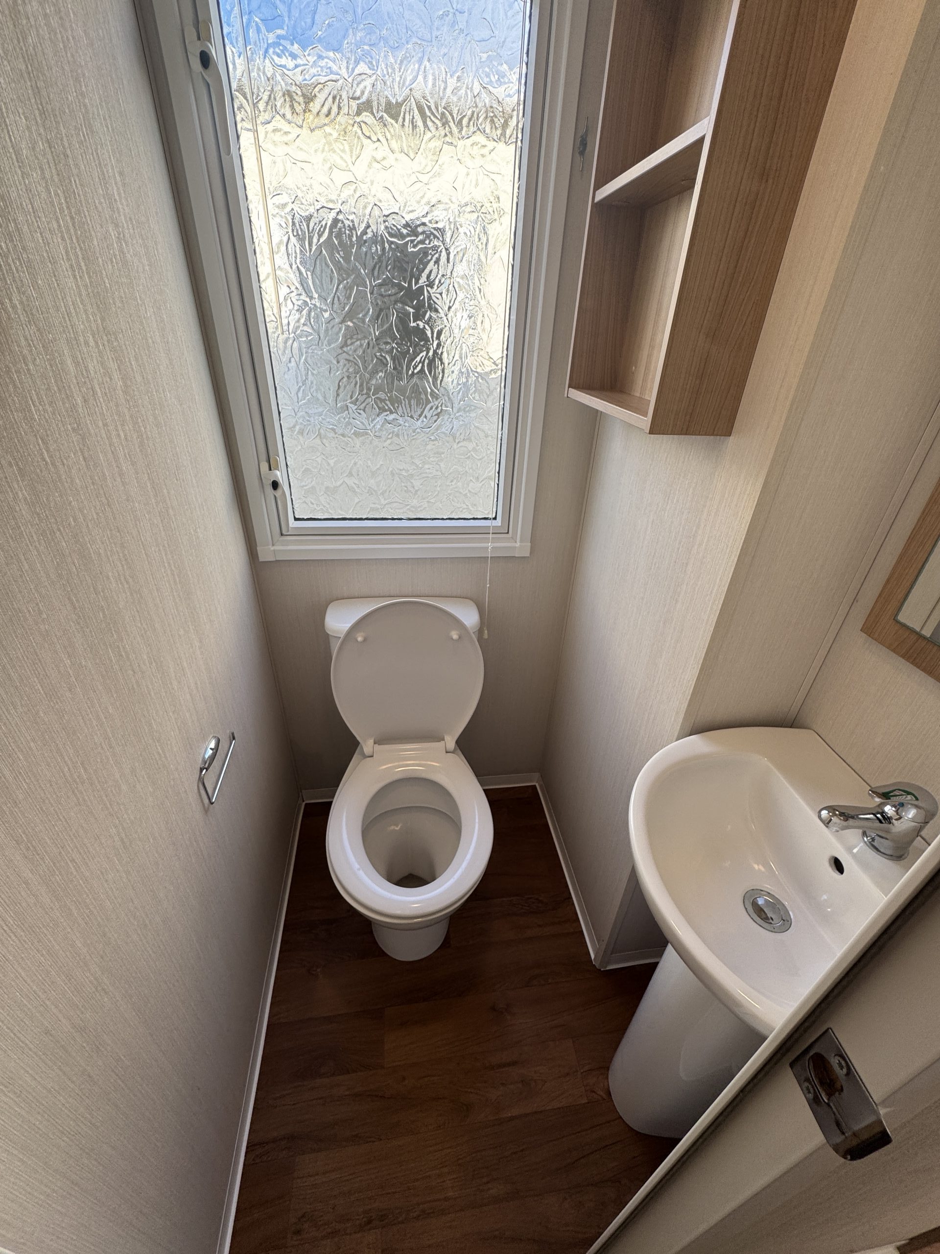 Swift Loire 35x12 3 bed - Image 5