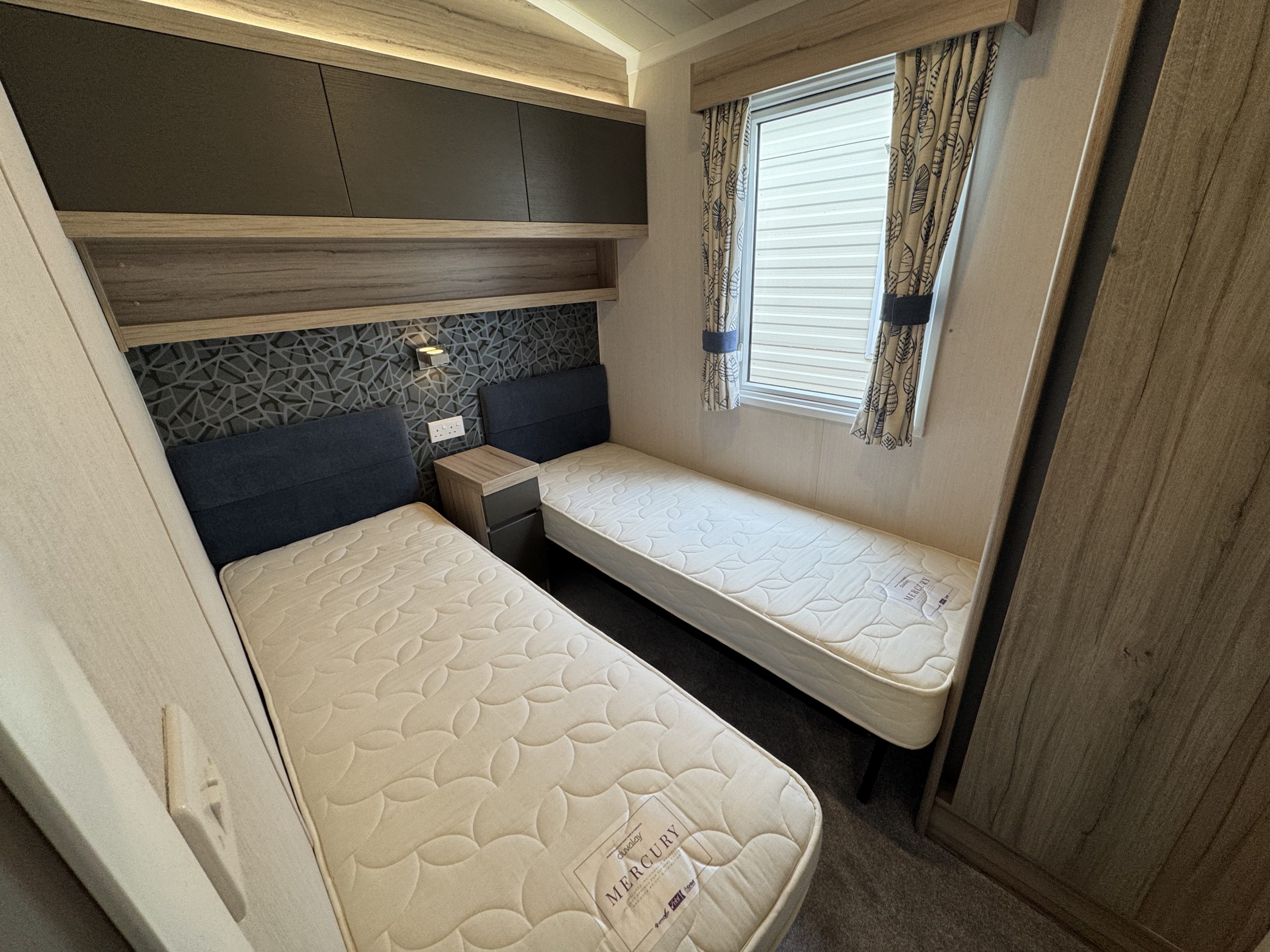 Swift Antibes 40X12 3 Bed - Image 6